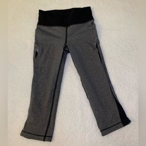 Lululemon Crops Lasercut Details Sz 4 EUC Luxtreme